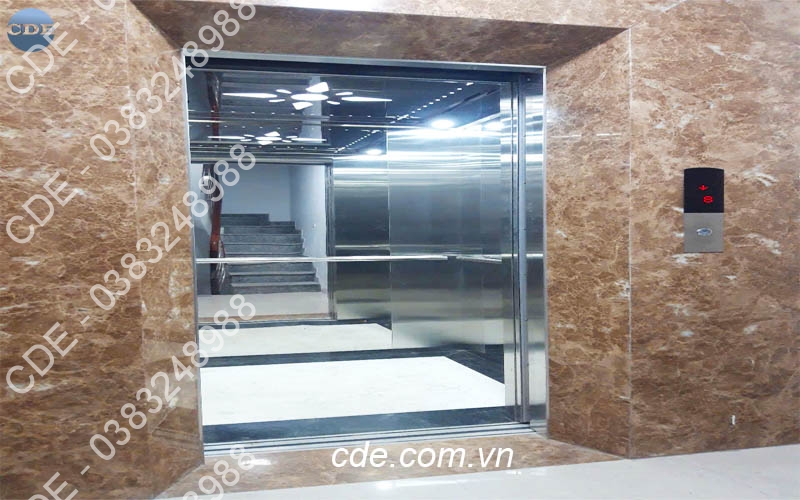 Thang máy cho tòa nhà văn phòng